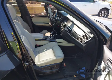 2013 BMW X5 M z USA, uszkodzony, nr VIN 5YMGY0C50DLL15827